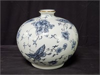Asian porcelain floral butterfly vase, 7" h. x