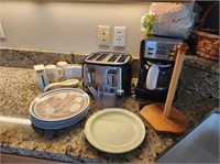 Coffee Pot, Toaster & other Kitchen Items