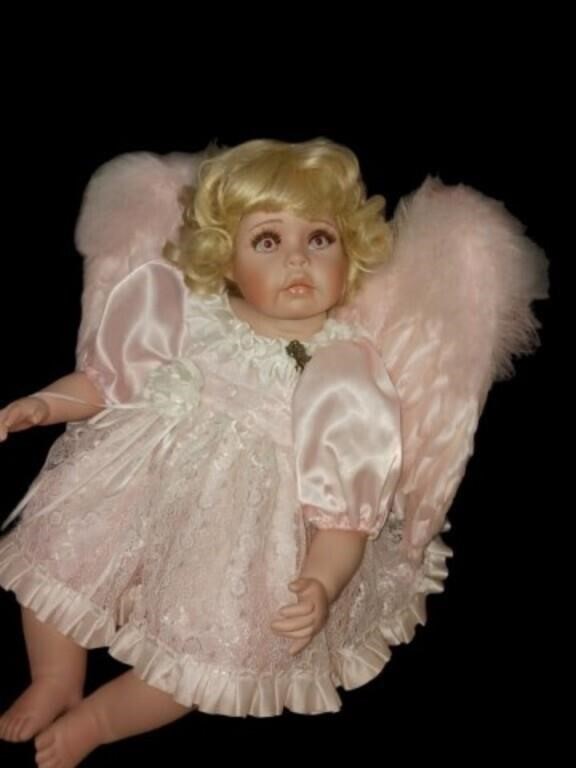 Online Weekly Auction 5/21/2024   (Dolls)