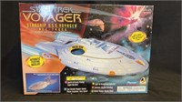 1995 Star Trek Voyager Starship Ncc-74656