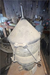 USCG 04-6 Vintage Lantern B048