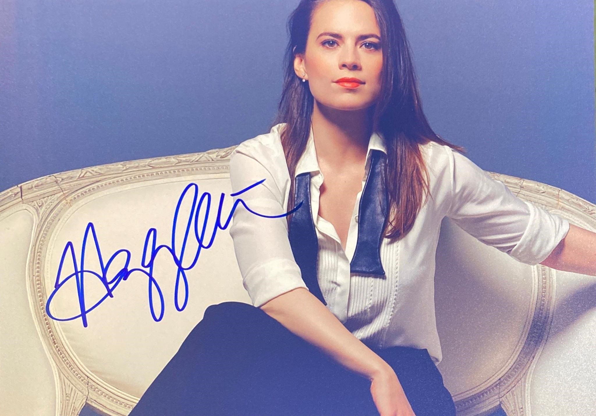 Autograph  
Hayley Atwell Photo