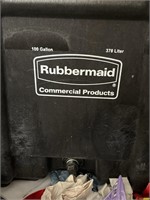 Rubbermaid 100 Gallon Tote