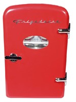 Frigidaire .5-Cubic-Foot Retro Mini Fridge (Red)