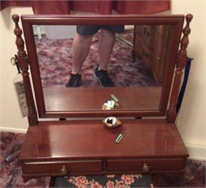 Dresser mirror with 2 drawers