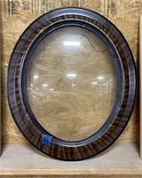 Empty round frame w/ curved glass 21.5x18.5
