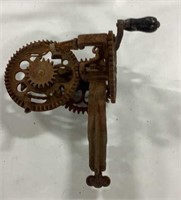 Vintage Apple peeler-possible missing pieces