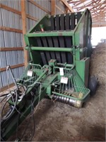 JOHN DEERE 410 ROUND BALER