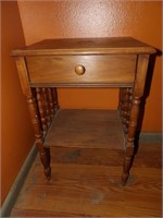 Pine End Table