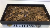 TRAY OF MIXED WHEAT PENNIES