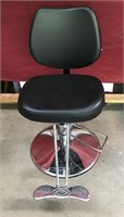 Barber/Stylist Chair, Adjustable Height, Swivels