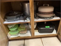 CONTENTS OF CABINET LOT OF COOKWARE / MISC