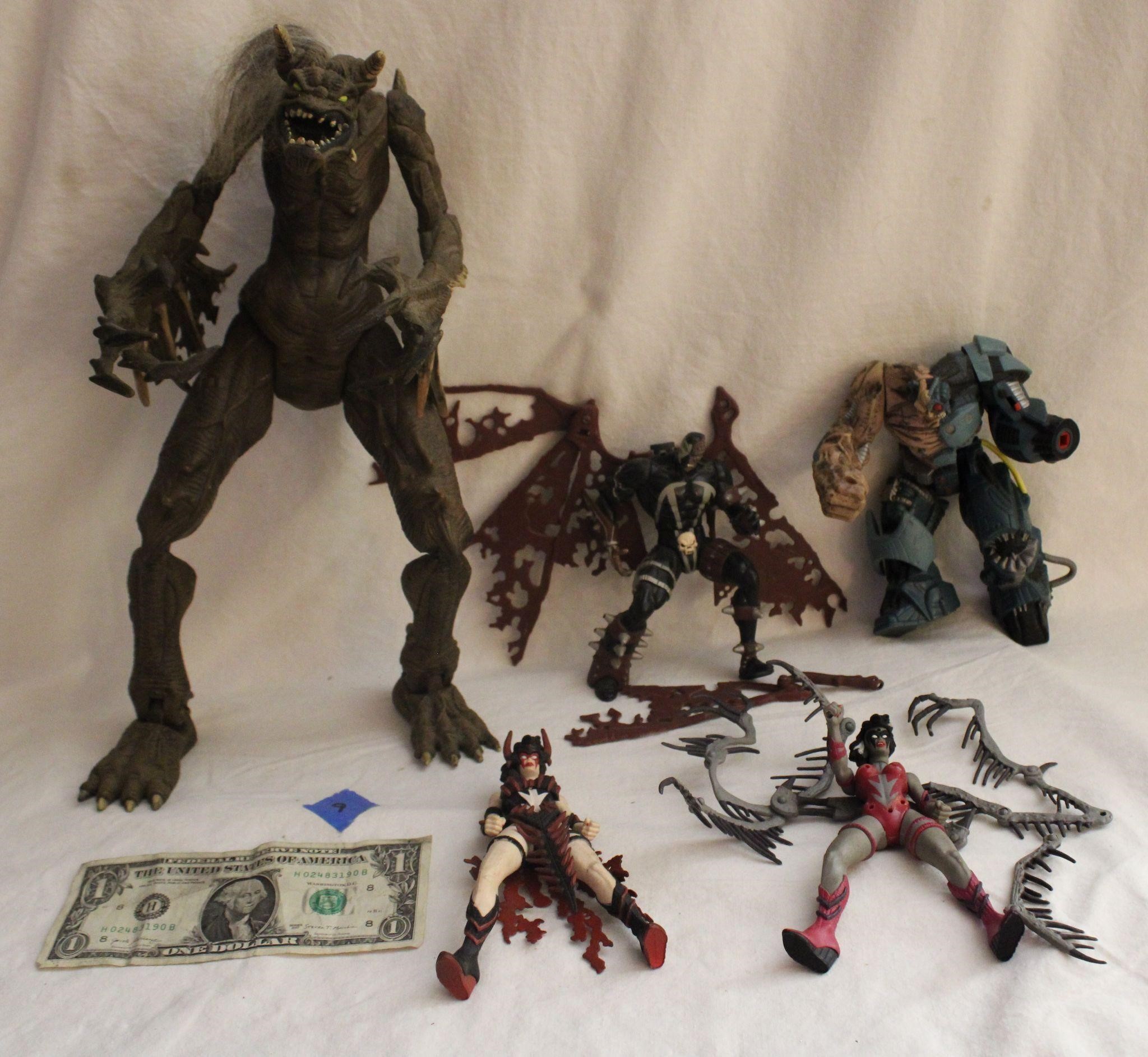 5 Spawn Action Figures