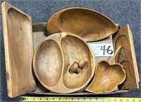 Wood Trays & Decoration Lot