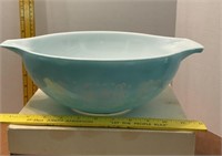 Pyrex Turquoise Amish 4 Qt Mixing Bowl Vintage