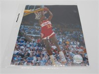 SIGNED DOMINiQUE WILKINS PHOTO 8IN X 10IN