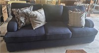 Haverty’s couch navy w/pillows 8’ long