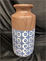 DECORATIVE VASE / POTTERY / 11 3/4" TALL