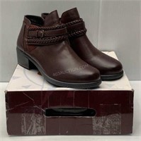 Sz 10W Ladies Wanderlust Boots - NWT $135