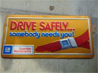 GM seat belt sign