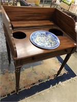 Very nice high-end Victorian wash stand with