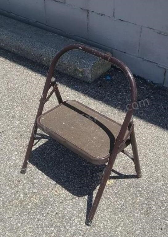 Meco folding step stool