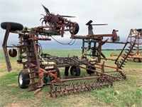 FlexKing 7 blade sweep plow w/chicken pickers