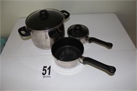 Assorted Pans with (2) Tops