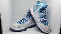 Nike LeBron XIX White Dutch Blue Blue Void Size 10