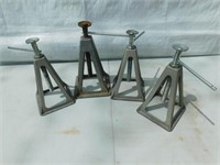 4 metal jack stands.