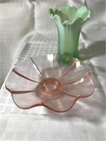 Lot w/ Green Glass Vase & Pink Ruffles Bowl