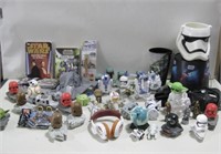 Collection Star Wars Toys, Books & More Pictured