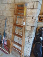 Wooden 6Ft Step Ladder