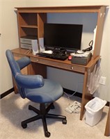 COMPUTER DESK, OFFICE CHAIR, ACER 24" MONITOR