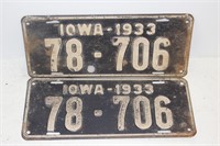 Matching pair of 1933 Iowa license plates