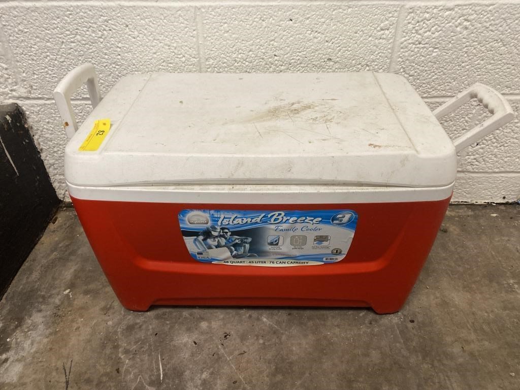 Igloo family cooler