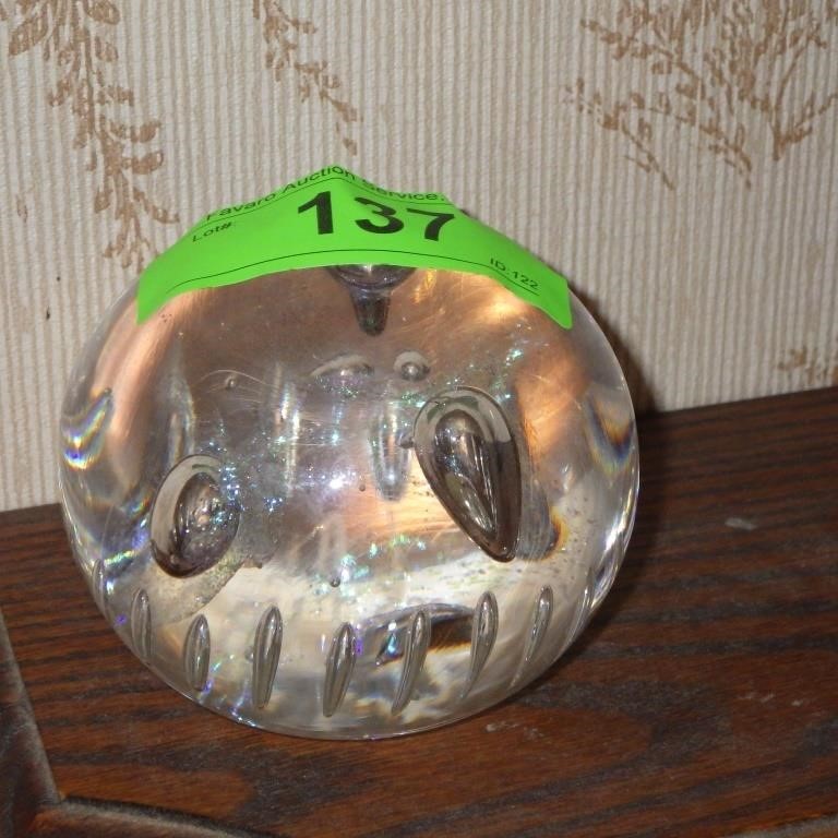 2015 LARKFIELD GLASS CONTROLLED BUBBLE PAPERWEIGHT