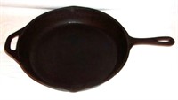 Vintage 13'' cast iron frying pan.