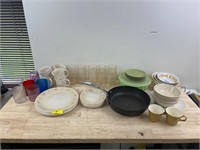 Kitchen items lot