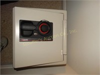 Sentry Safe, S3310 with 1 key and combination,