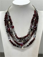 WHITE HOUSE BLACK MARKET CRYSTAL BEAD NECKLACE