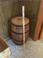 wood barrel w/lid