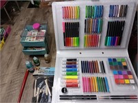 Craft items markers & more case with drawers