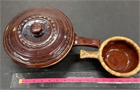 Hull Pottery Bean bowl Brown drip and pot