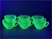 6 Uranium Green Cameo Cups - Note