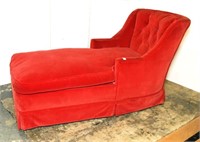 Chaise Lounge with Tufted Back