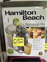 UNUSED HAMILTON BEACH JUICE EXTRACTOR