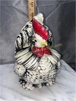 Vintage rooster cookie jar has chip on back side