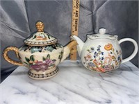 2 teapots fruit and floral