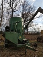 JOHN DEERE 400 GRINDER MIXER